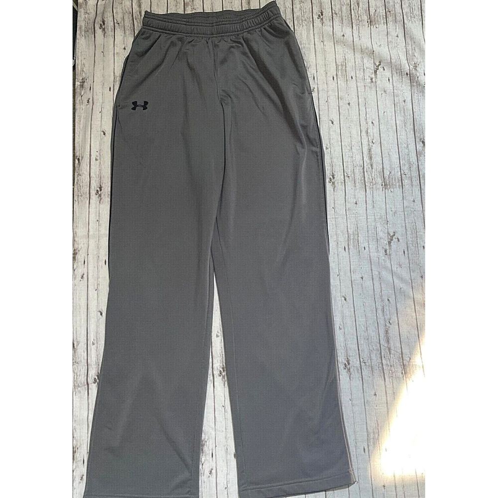Under Armour UA Men's Sz Medium Gray Loose Fit Athletic Pants Pockets Comfort